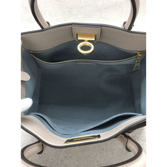 Louis Vuitton On My Side PM Monogram Leather Handbag - Picture 6 of 6